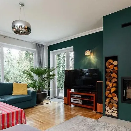Holiday home Dom Borowika Z Ogrodem Warsaw