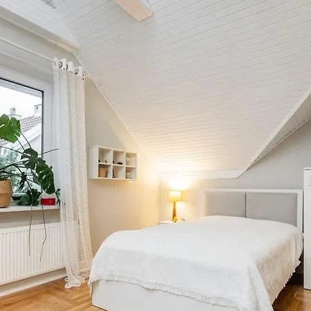 Holiday home Dom Borowika Z Ogrodem *
